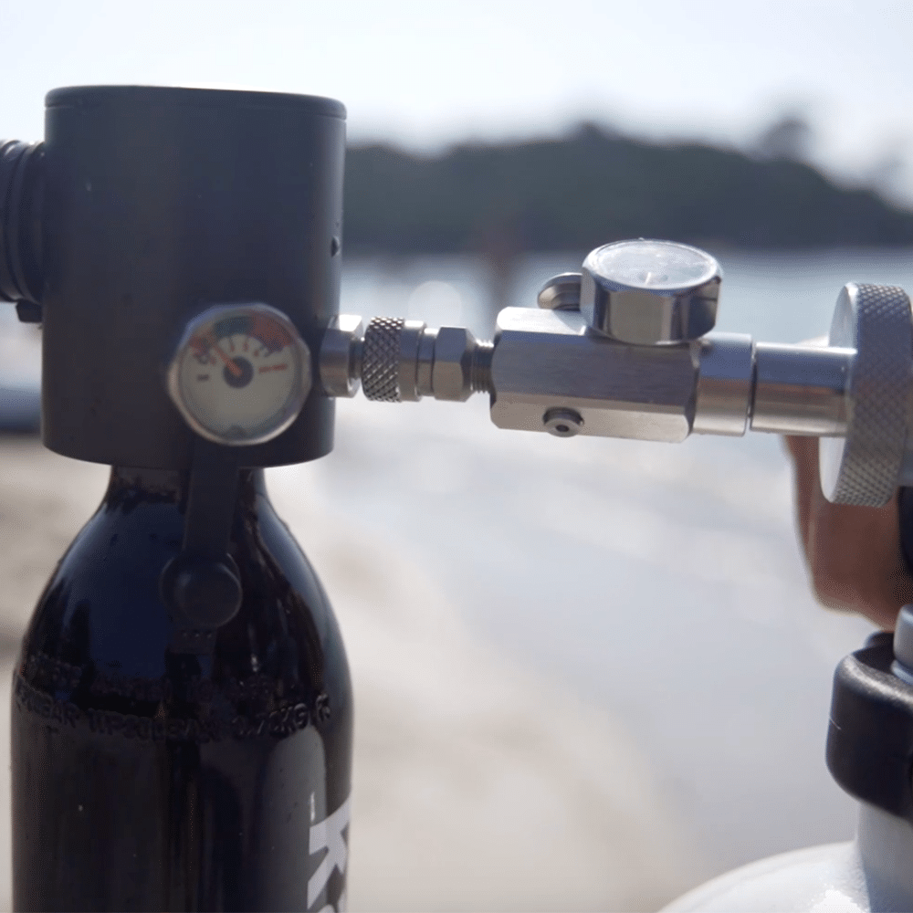 Station de remplissage DIN - Karbones : mini bouteille de plongée